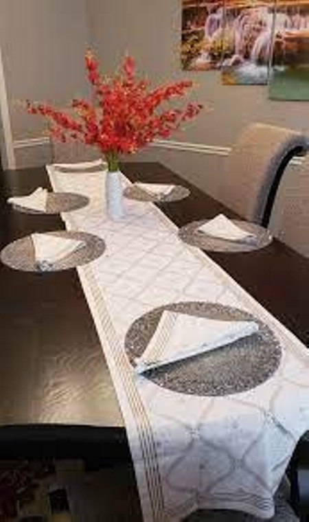 table-runner-market